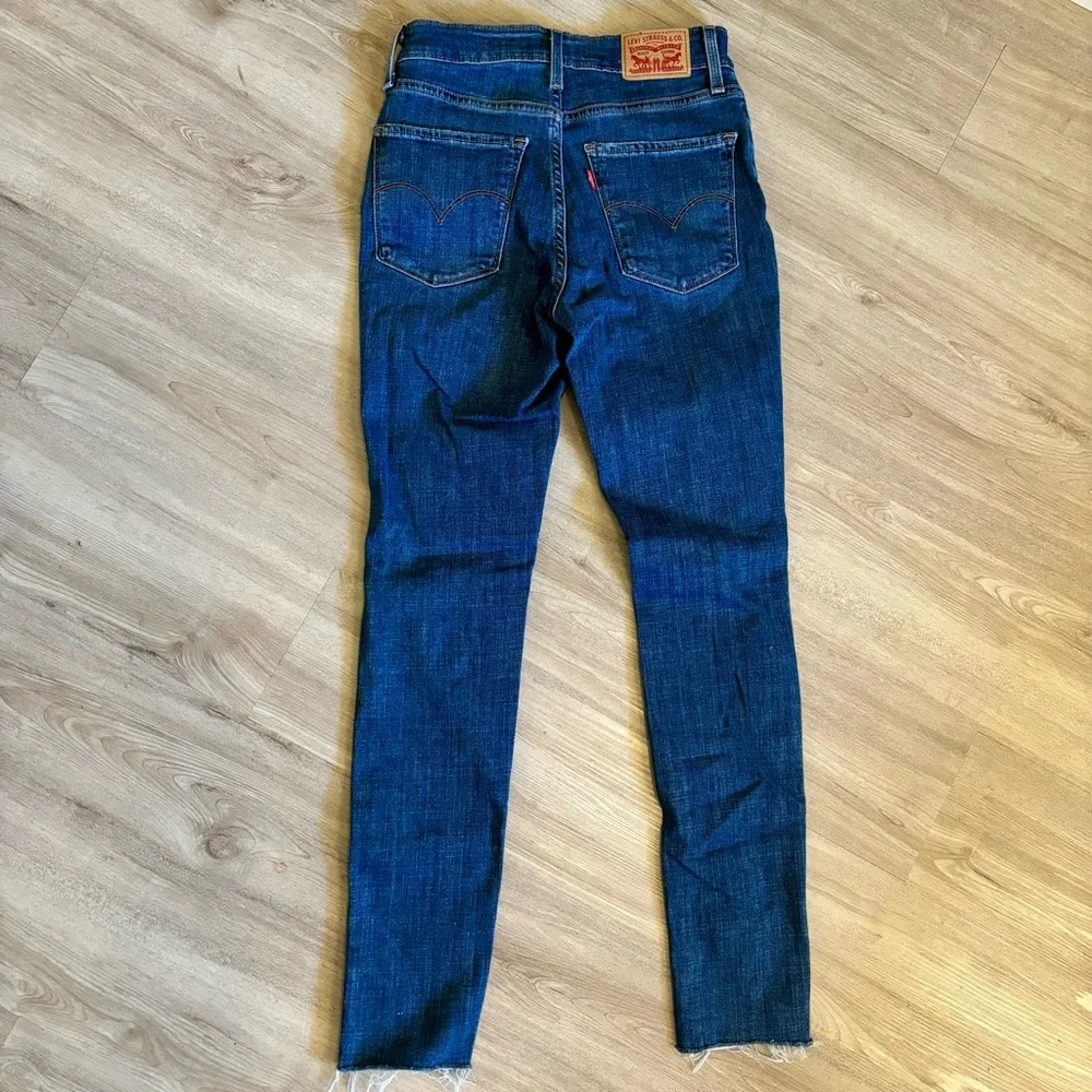 Levi’s Size 26 721 High‎ Rise Skinny Denim Jeans Women’s Pants Levi Blue Jeans - Picture 5 of 10
